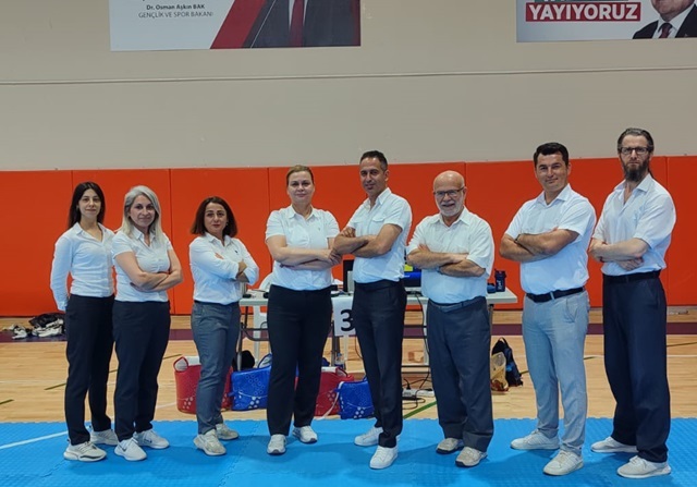 TAEKWONDO MİNİKLER MÜSABAKASI GÖRÜLMEYE DEĞERDİ!