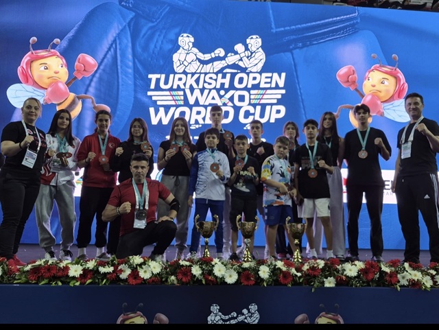 AY YILDIZIM SPOR KULÜBÜ  DÜNYA ŞAMPİYONASINDA FIRTINA  GİBİ ESTİ