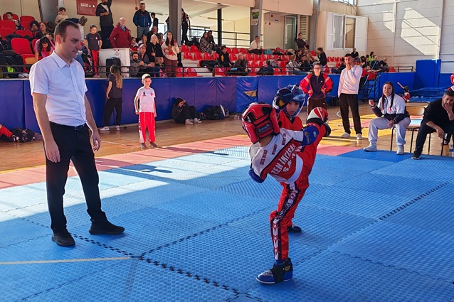 KİCK BOKSTA MADALYA YAĞMURU